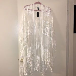NWT never worn white lace shawl. Perfect for summer/spring and bridal events!